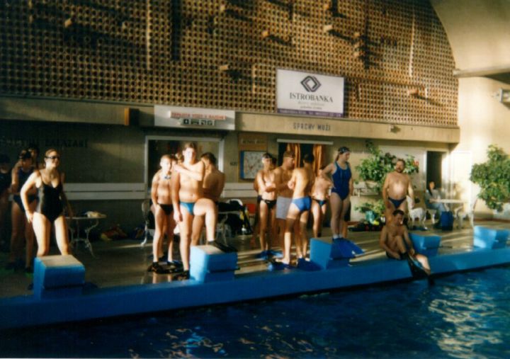 Bazén 2000