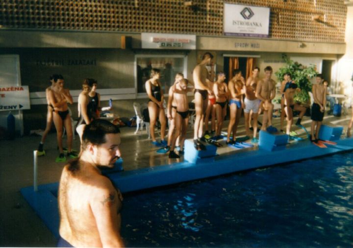 Bazén 2000